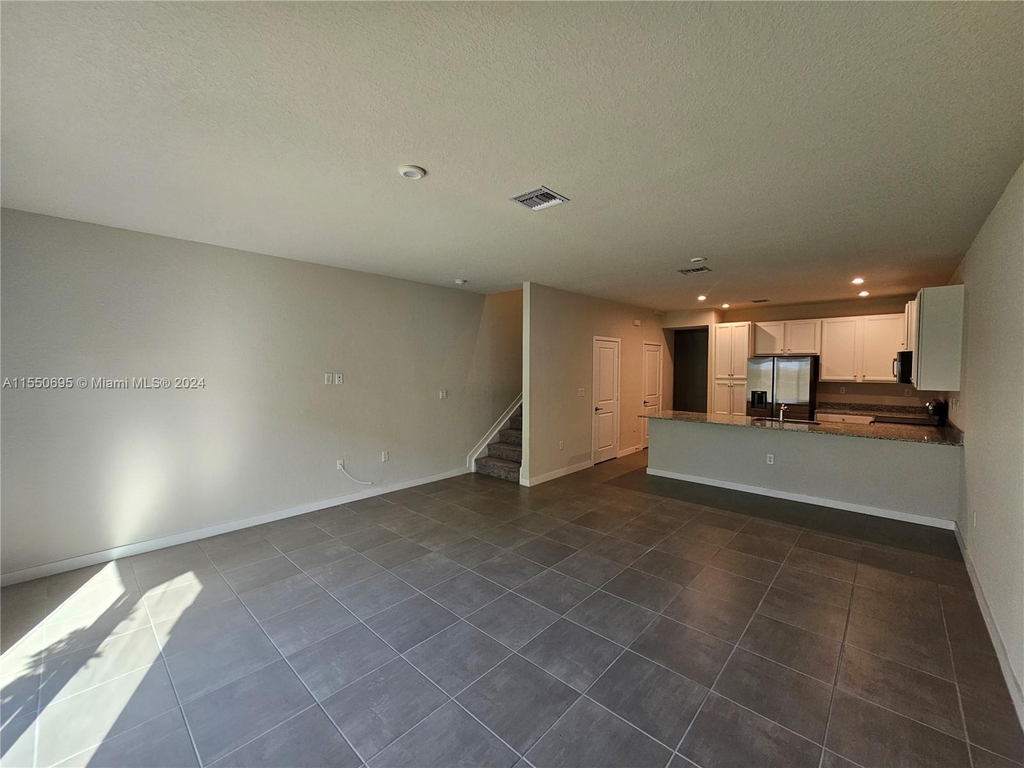 10824 Sw 232nd Ter - Photo 11