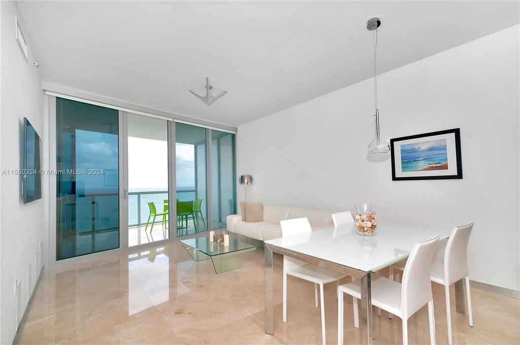 17121 Collins Ave - Photo 8