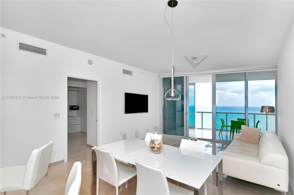 17121 Collins Ave - Photo 9