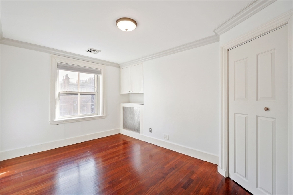 370 Marlborough Street - Photo 17