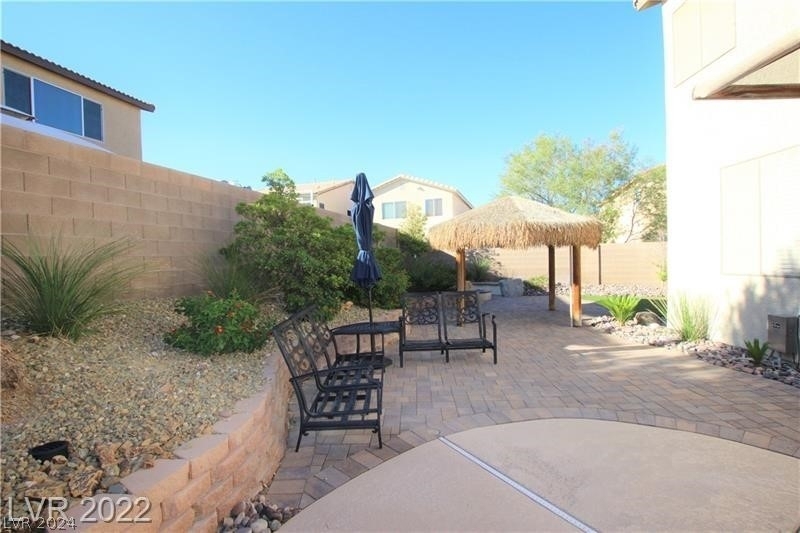 7919 Quiet Canyon Street - Photo 20