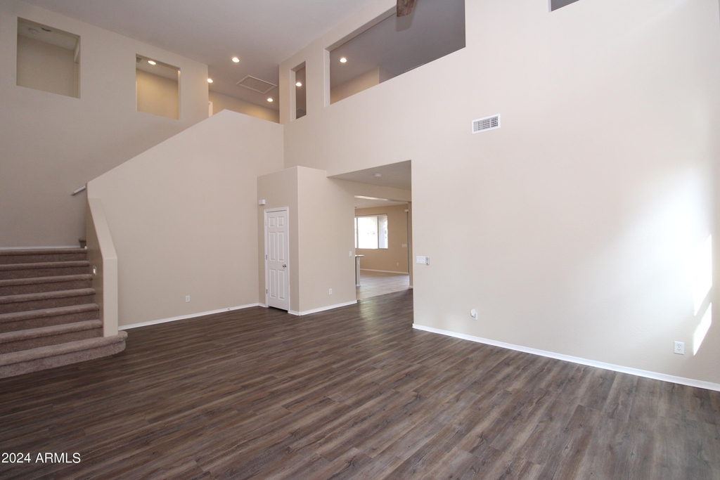 2216 E Brigadier Drive - Photo 15