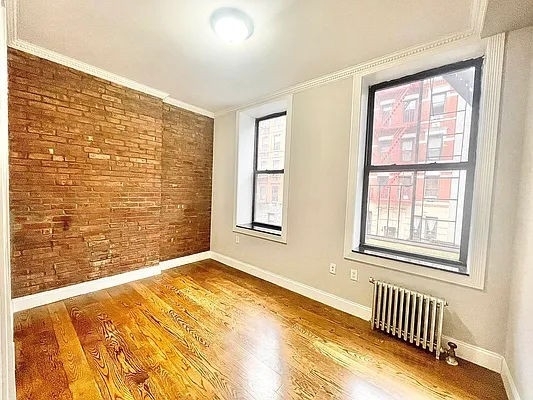 212 East 25th Street - Photo 5