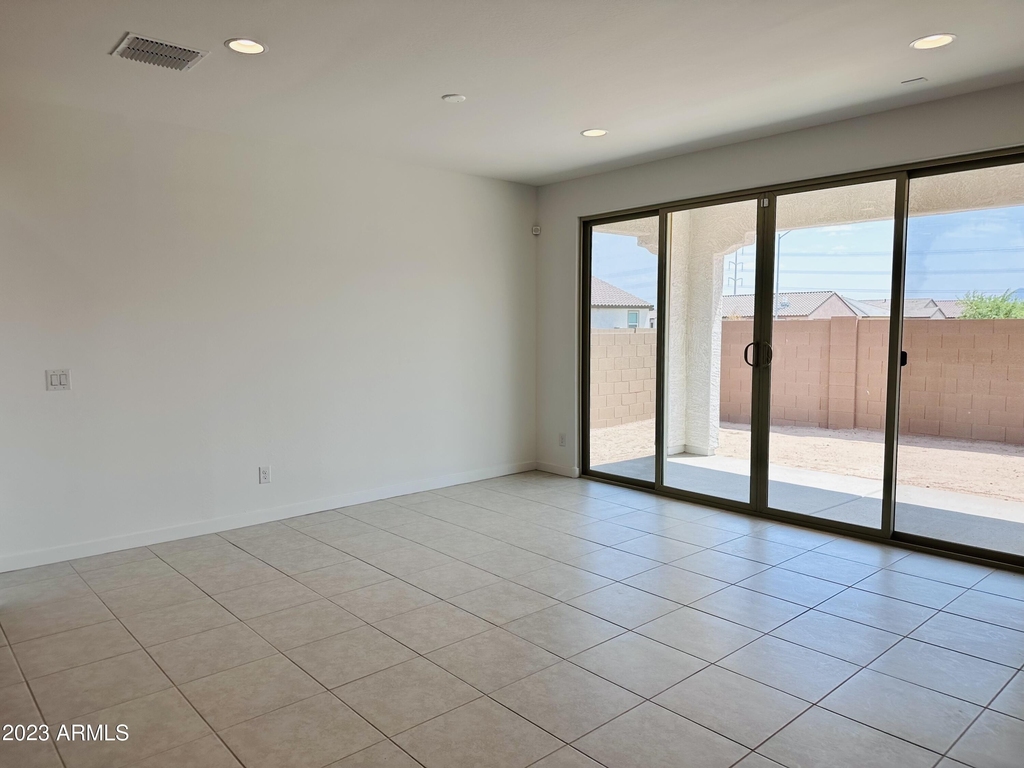 9329 W Encinas Lane - Photo 2