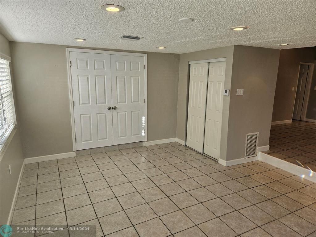 2586 Nw 58th Ave - Photo 11