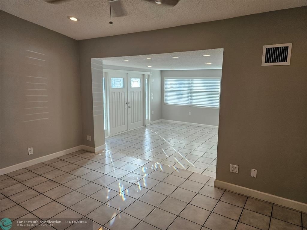 2586 Nw 58th Ave - Photo 15