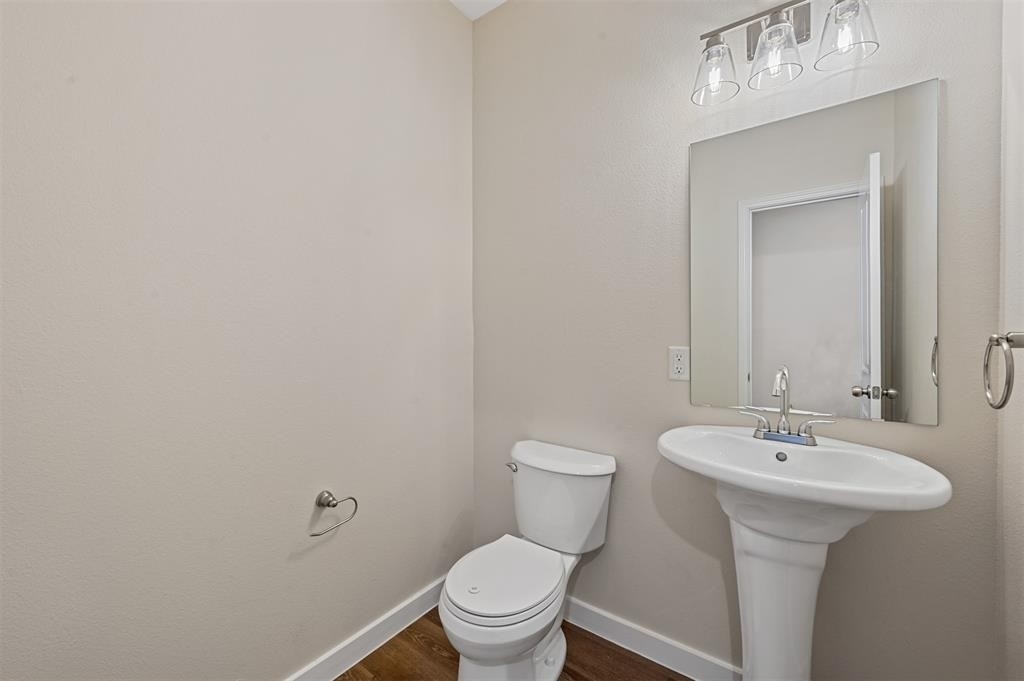 4427 Hamilton Avenue - Photo 2