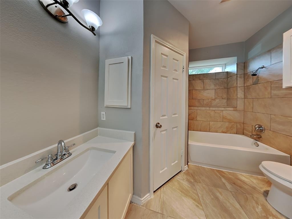 2305 Woodhollow Avenue - Photo 9