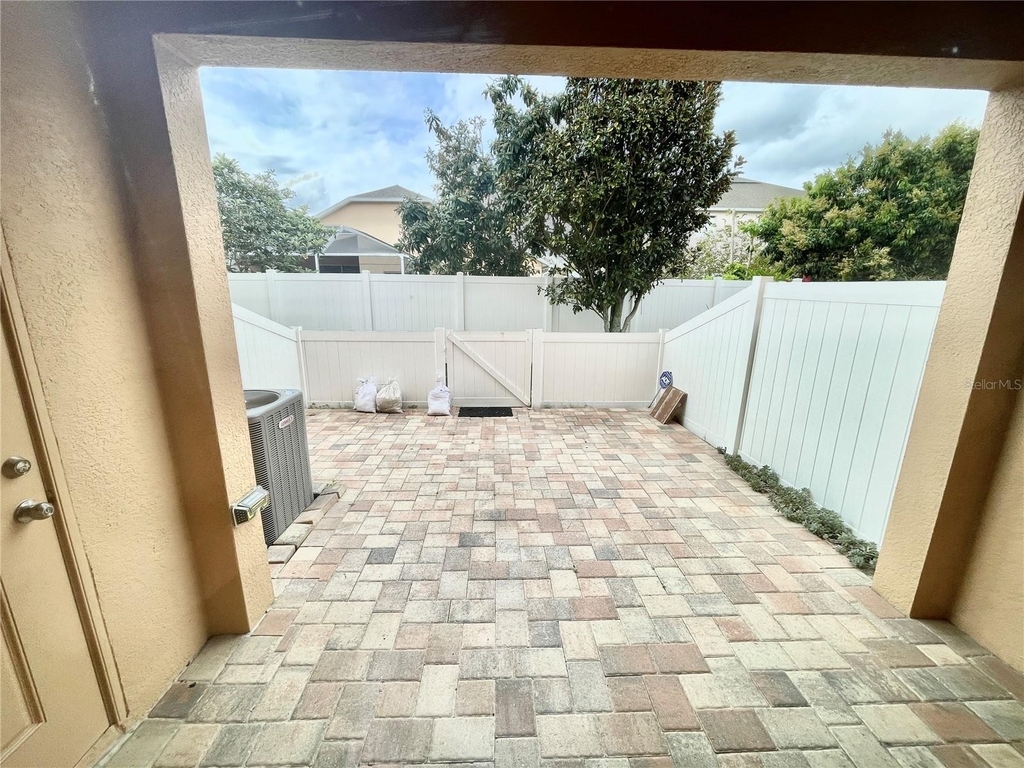 9481 Trumpet Vine Loop - Photo 11