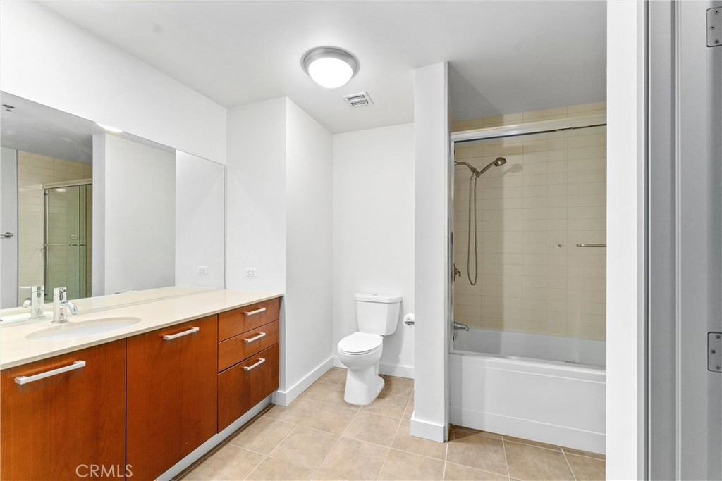 645 W 9th Street - Photo 15