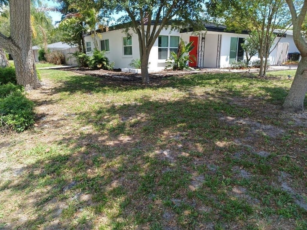 2173 Riviera Drive - Photo 2