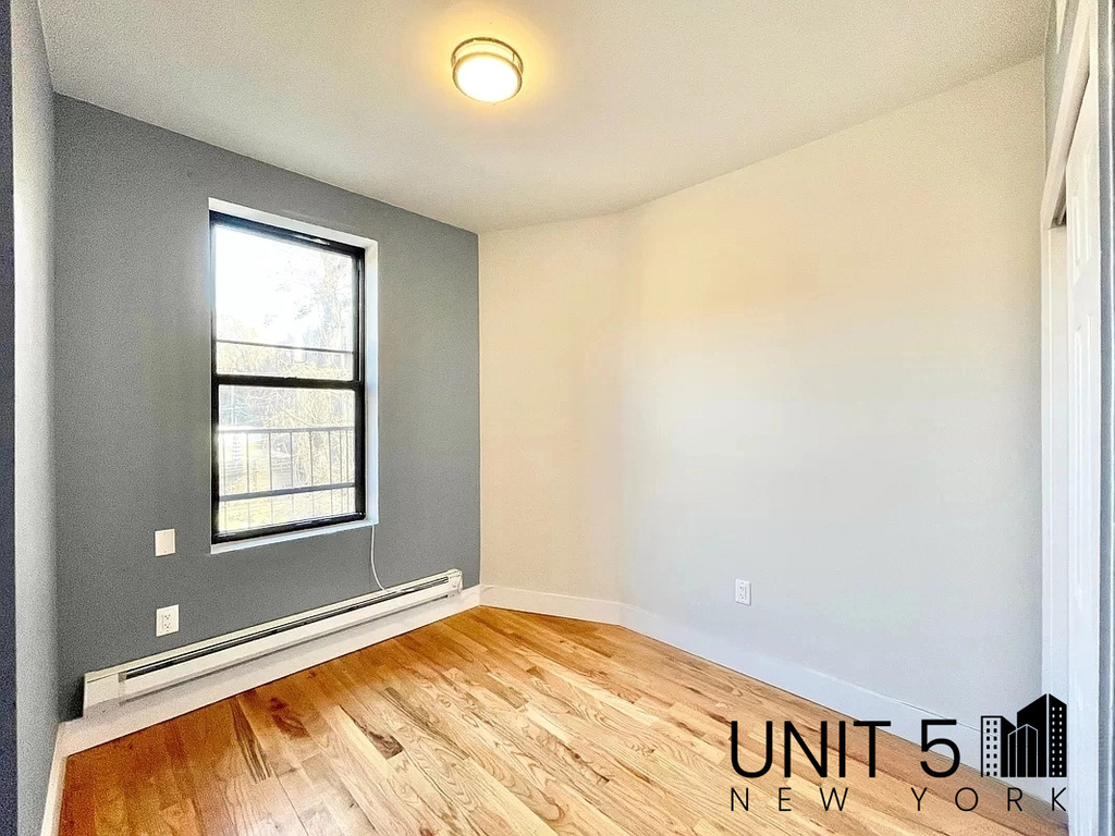 221 Schenectady Avenue - Photo 9