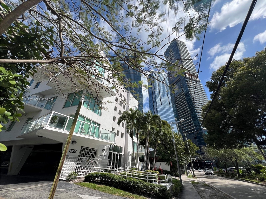 1528 Brickell Av - Photo 13