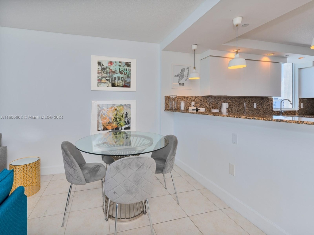 6917 Collins Ave - Photo 4