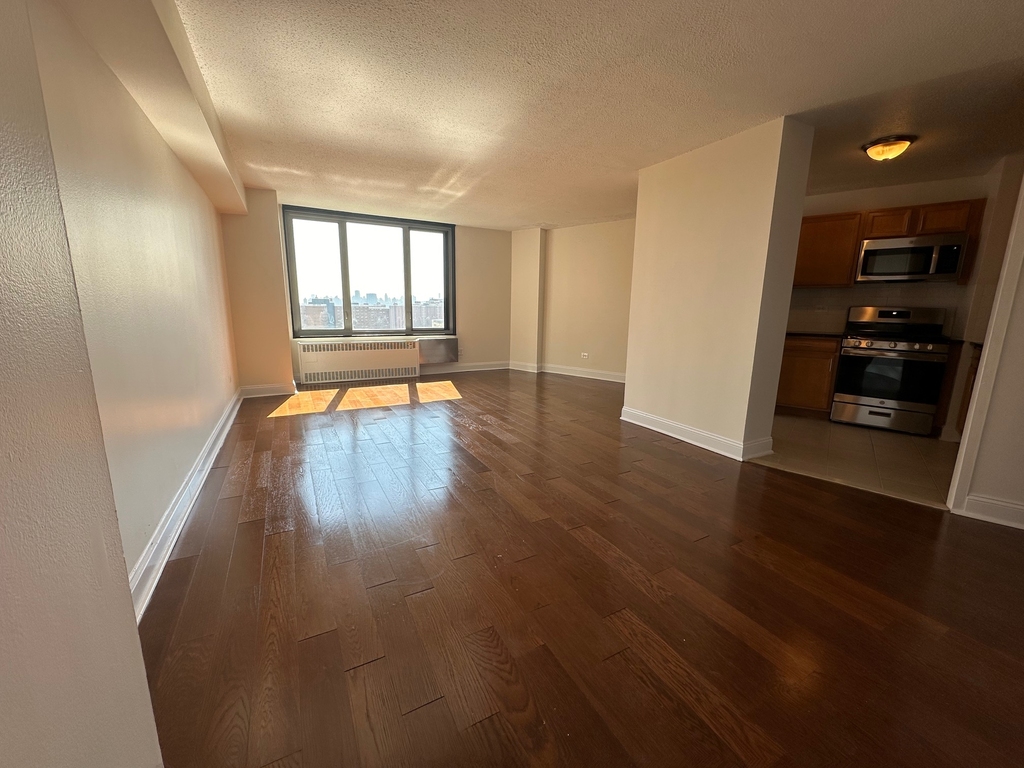 3333 Broadway - Photo 15