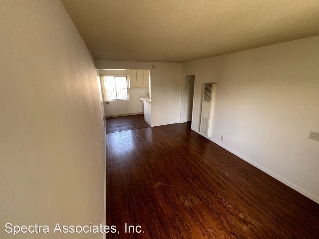 3065 Sastre Ave - Photo 2