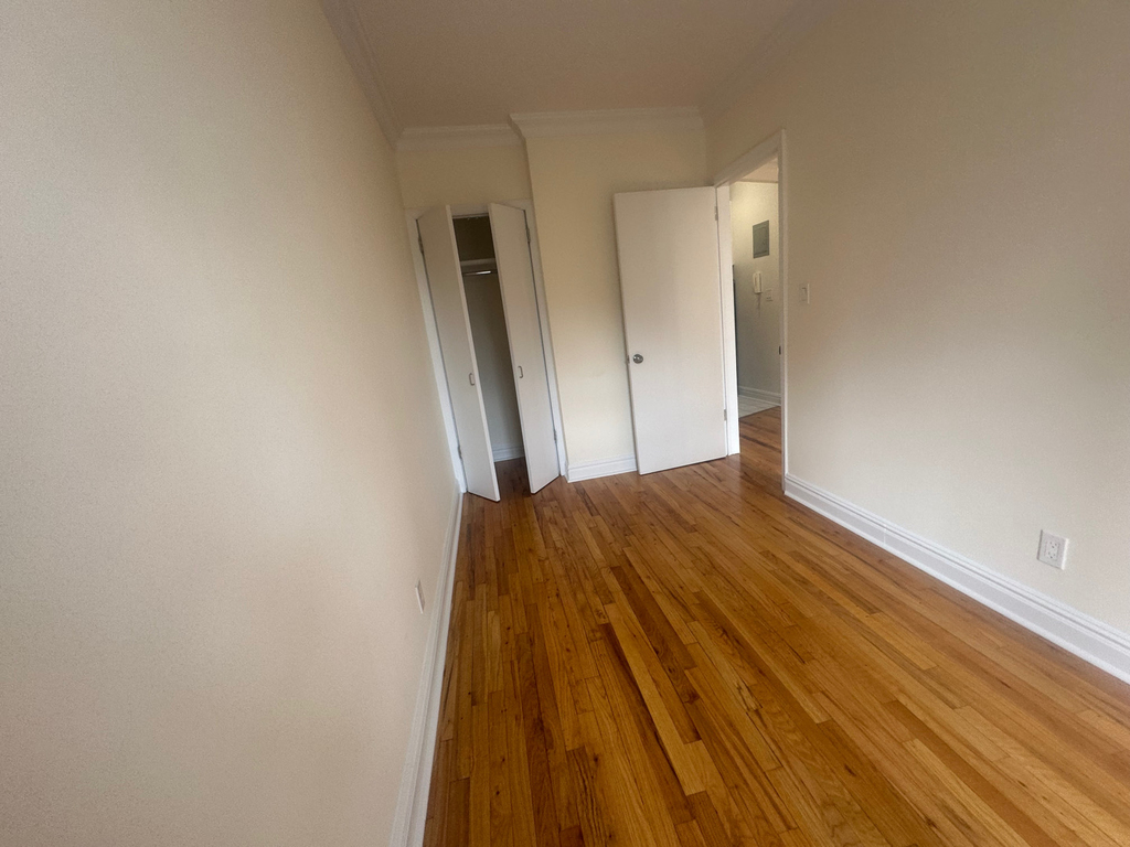 1325 3rd Avenue - Photo 5