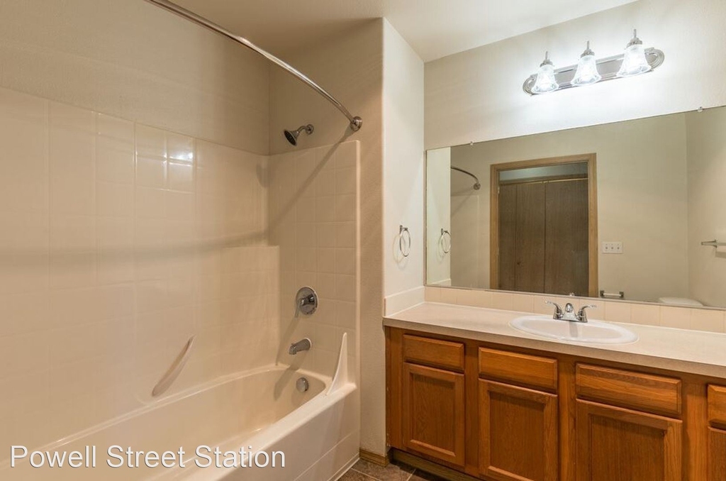 2948 W Powell Blvd - Photo 6