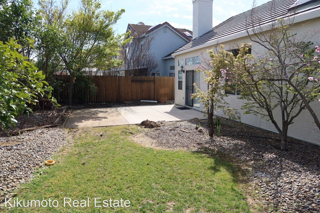 8817 Ashburton Place - Photo 8