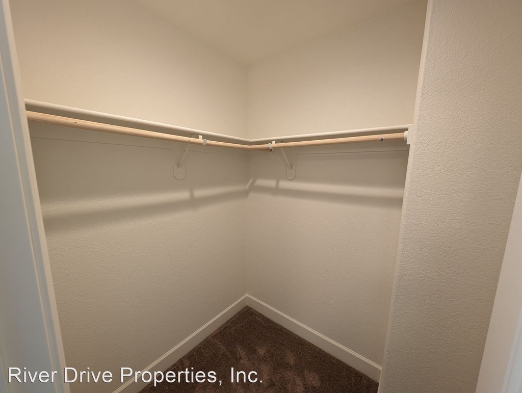 5062 Palisade Ave - Photo 12