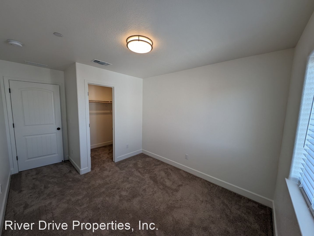 5062 Palisade Ave - Photo 13