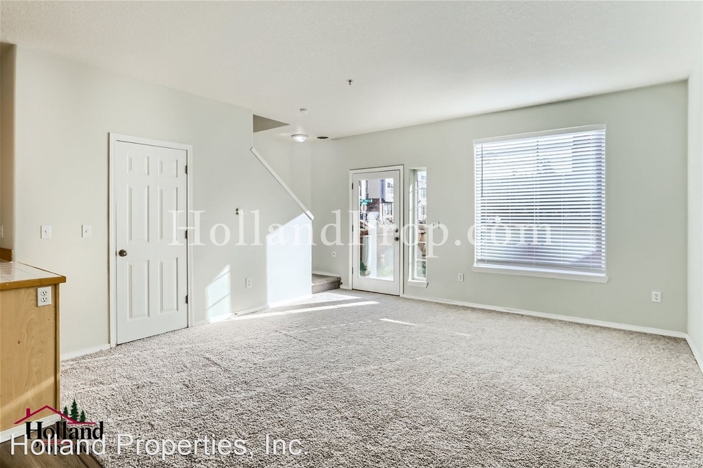 1194 Ne Perl Way - Photo 2