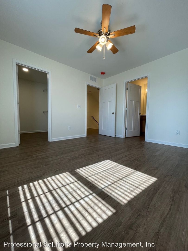 1315,137,1319,1321,1323,1325,1327 Wisteria Way - Photo 0