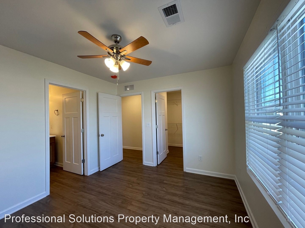 1315,137,1319,1321,1323,1325,1327 Wisteria Way - Photo 1