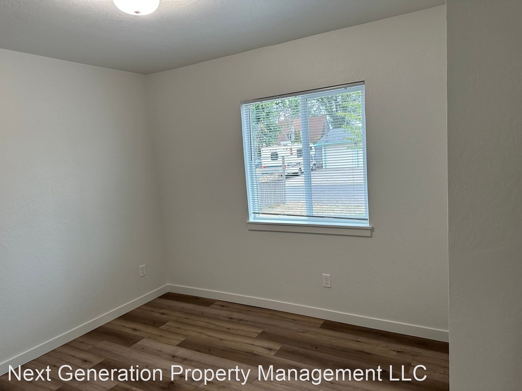 468 18th St. - Photo 22