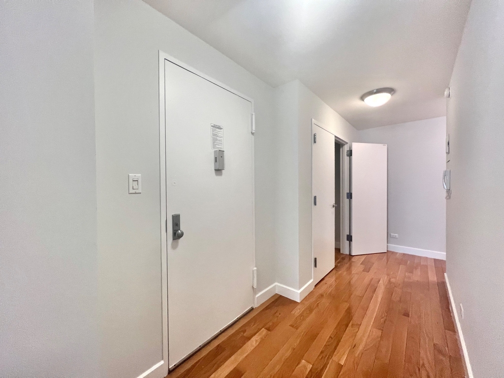 211 West 89th Street - Photo 14