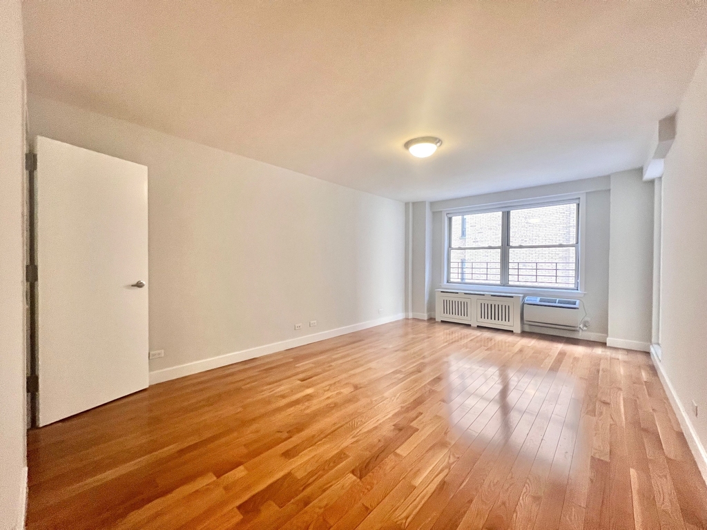 211 West 89th Street - Photo 16