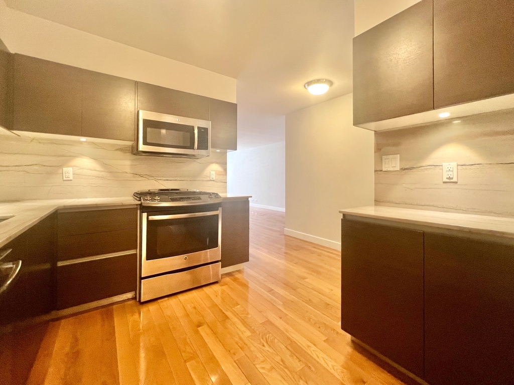 211 West 89th Street - Photo 5