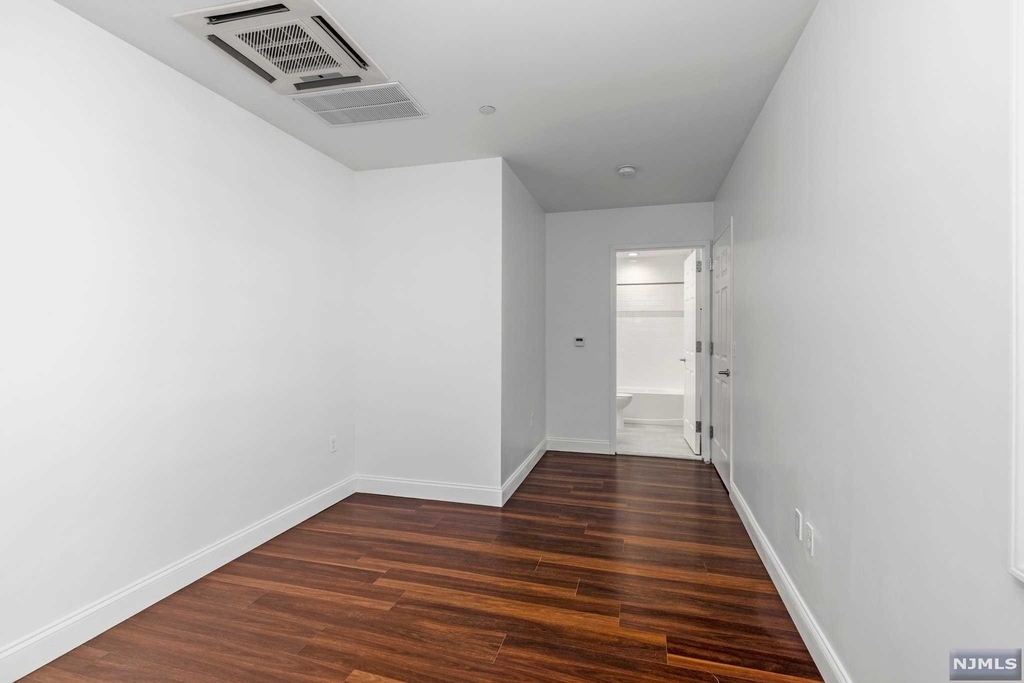 3100 Bergenline Avenue - Photo 12