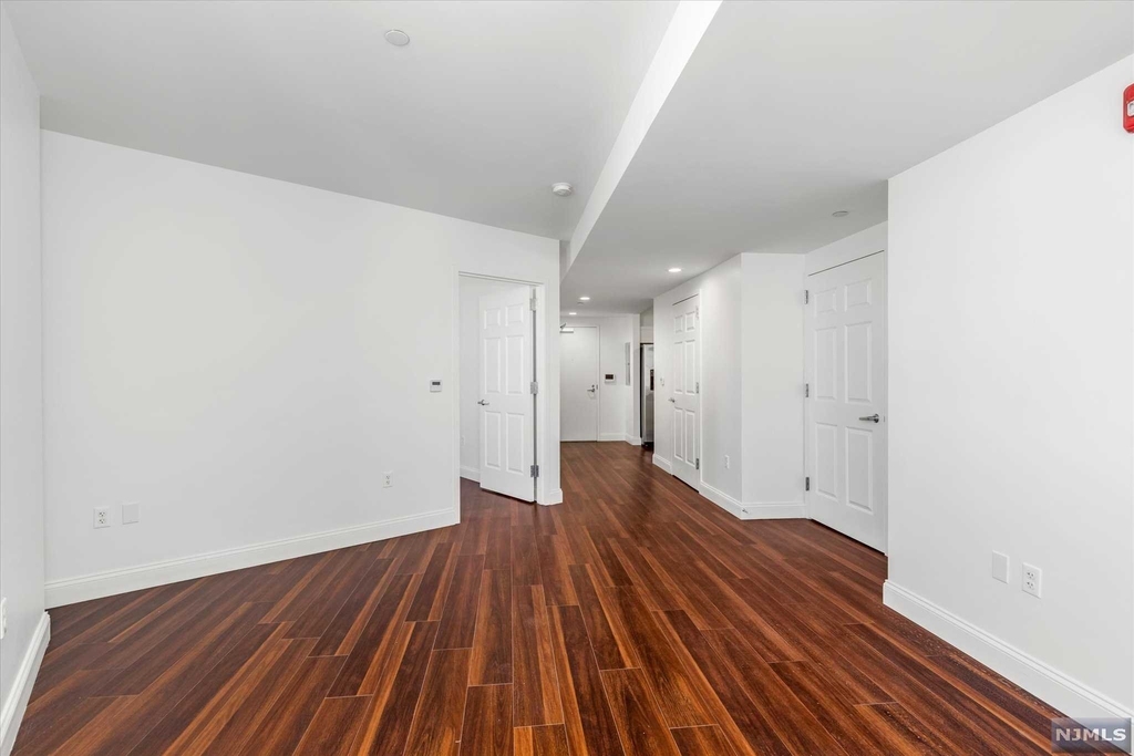 3100 Bergenline Avenue - Photo 6