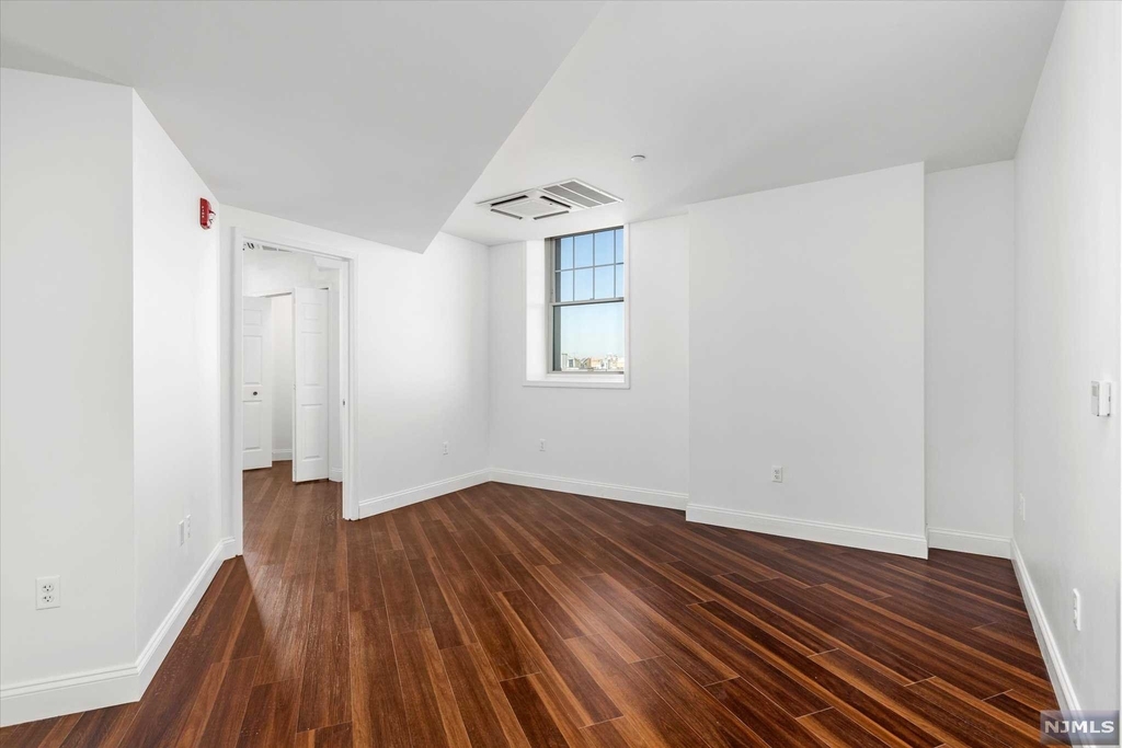 3100 Bergenline Avenue - Photo 14