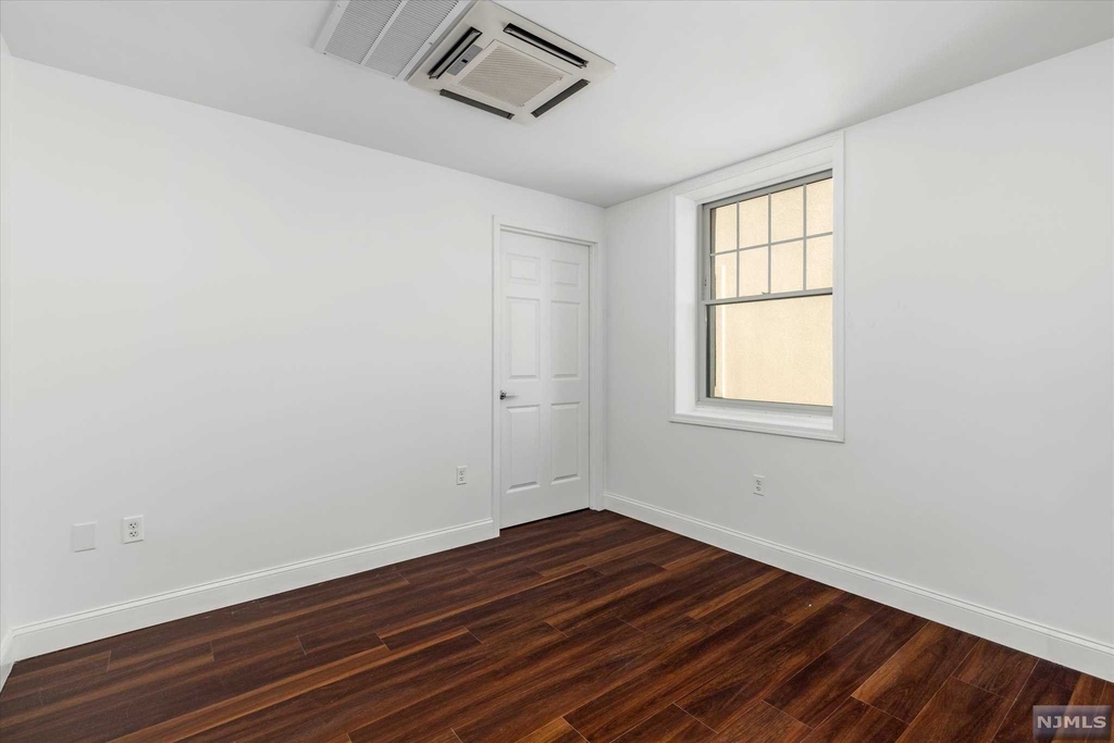 3100 Bergenline Avenue - Photo 11