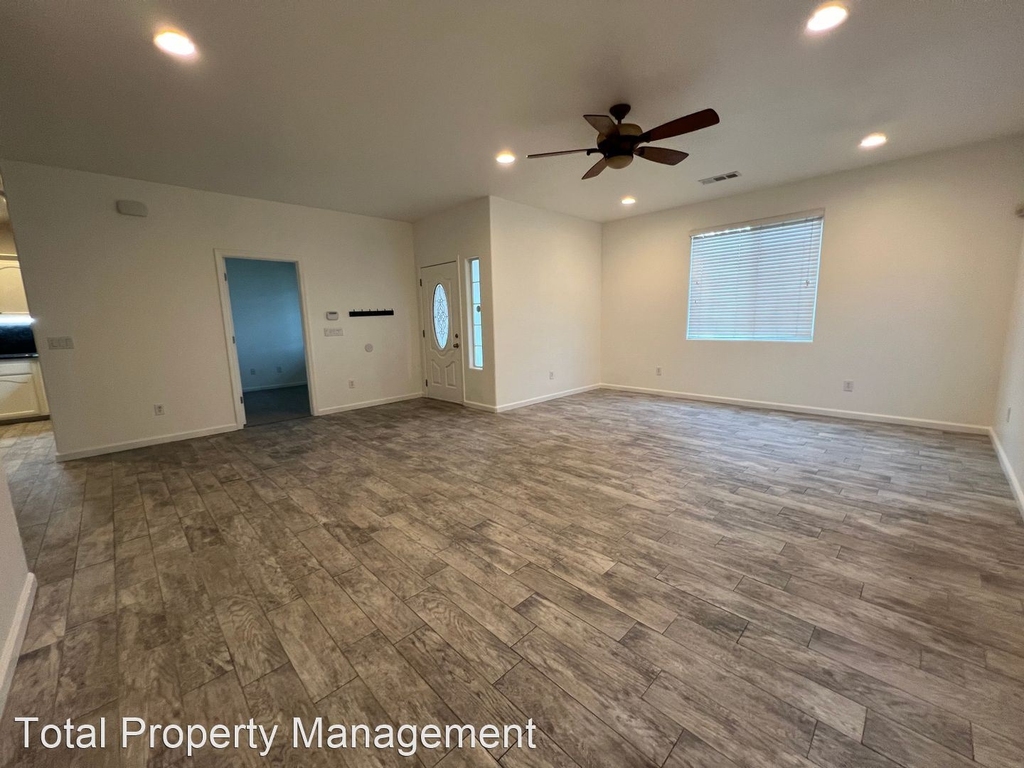 2724 Tecopa Ave. - Photo 2