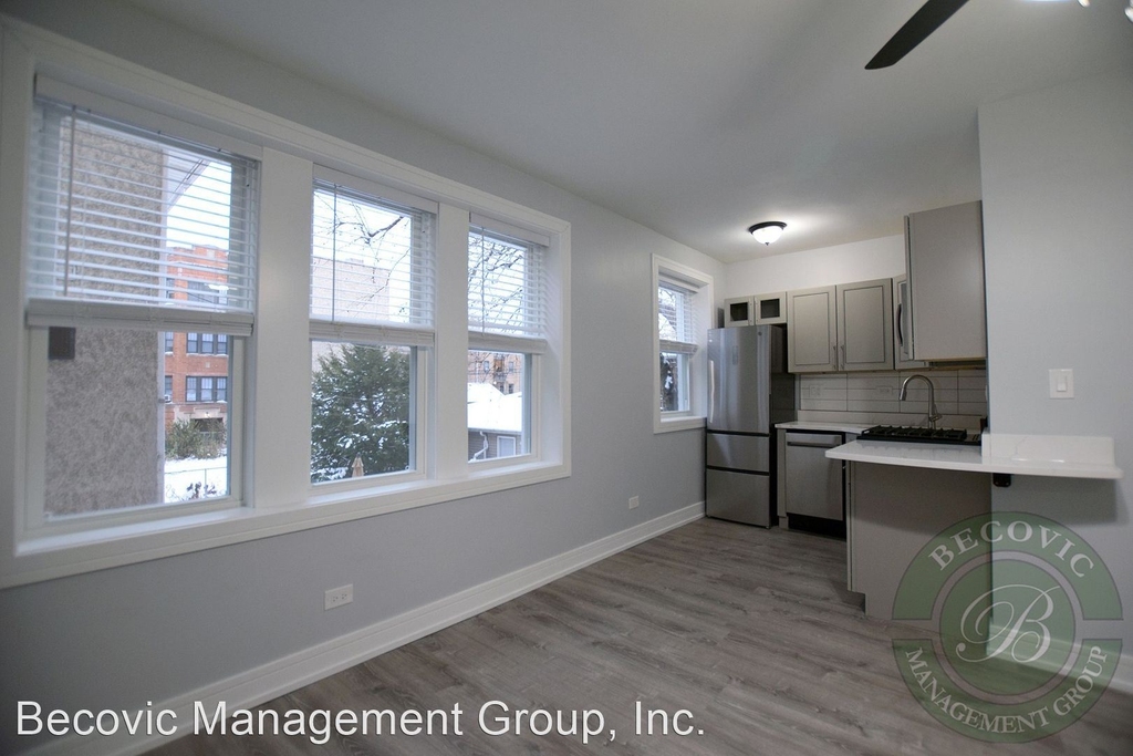 1521 W Sherwin Ave - Photo 21