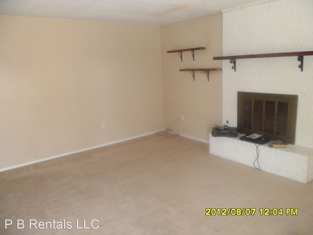 4618 Se Aberdeen Avenue - Photo 1