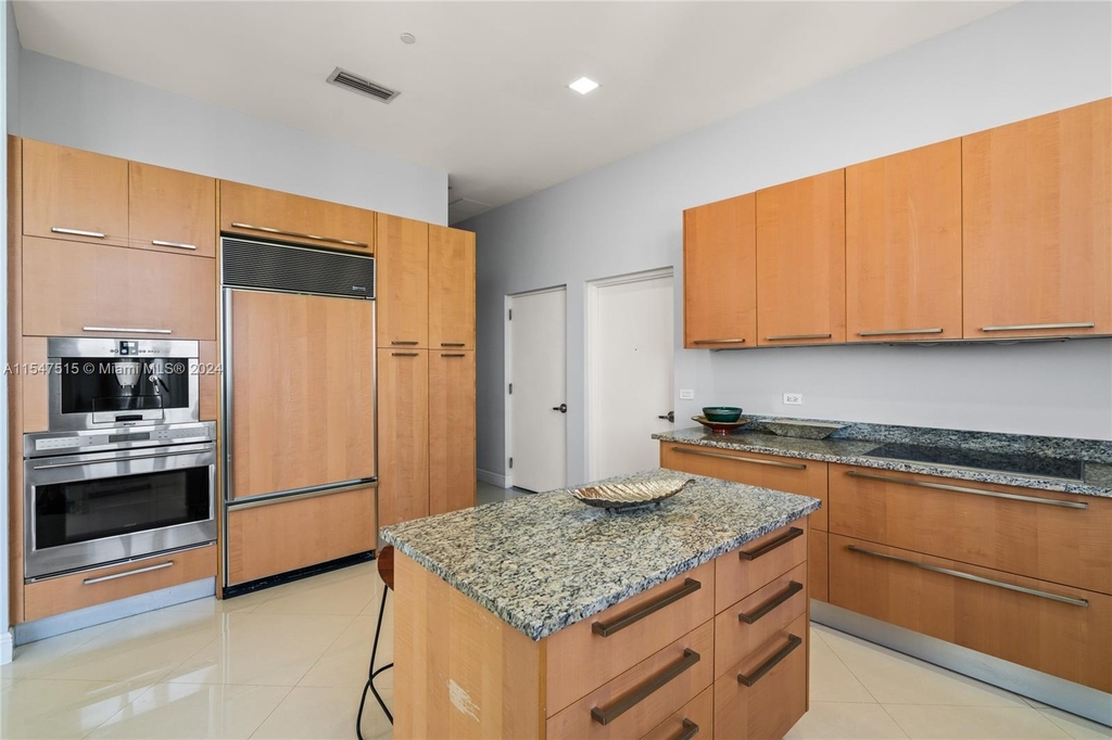 16001 Collins Ave - Photo 33
