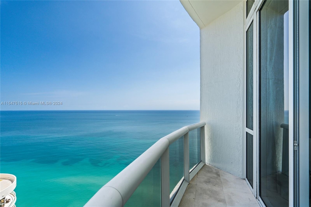 16001 Collins Ave - Photo 61