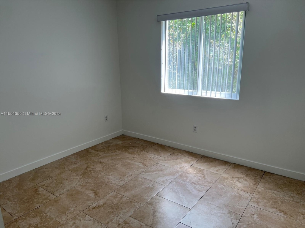 7941 W 2nd Ct - Photo 6