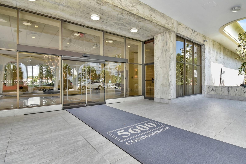 5600 Collins Ave - Photo 31