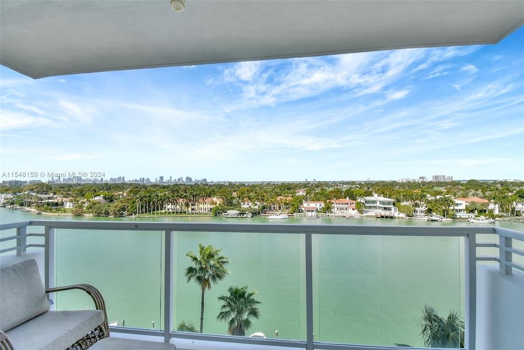 5600 Collins Ave - Photo 3