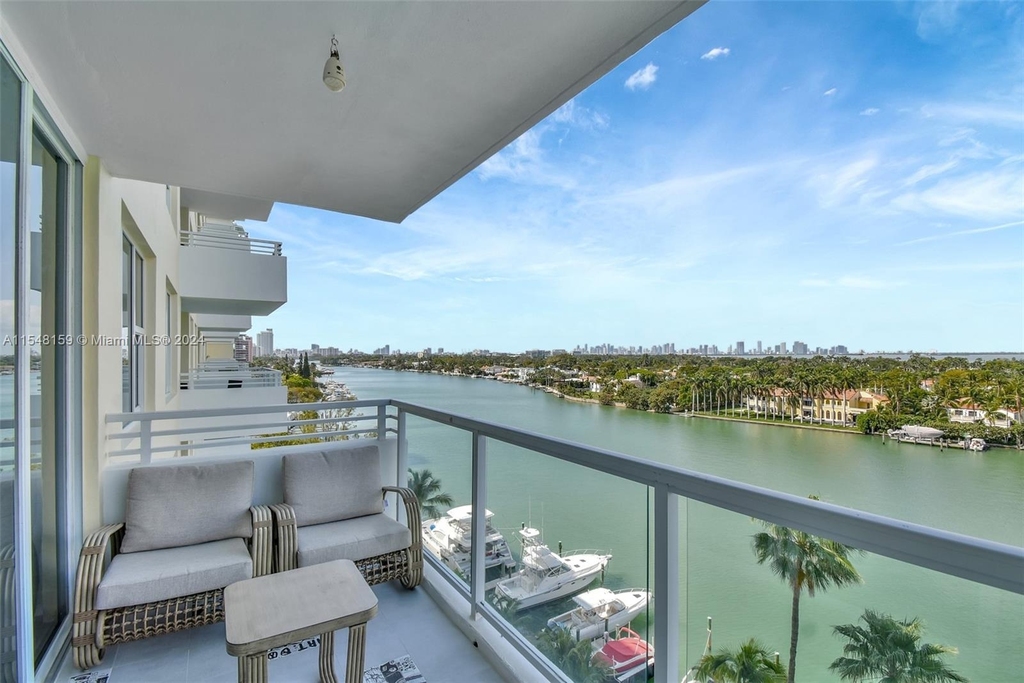 5600 Collins Ave - Photo 4