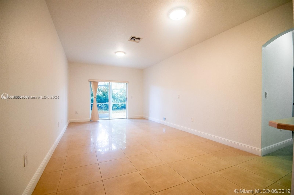 5640 Nw 115th Ct - Photo 10