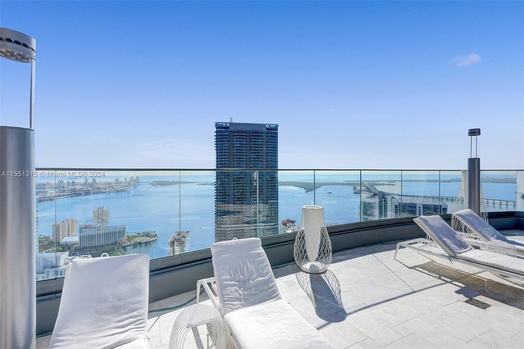 1000 Brickell Plz - Photo 8