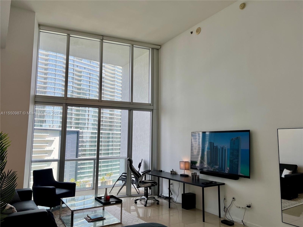 475 Brickell Ave - Photo 4