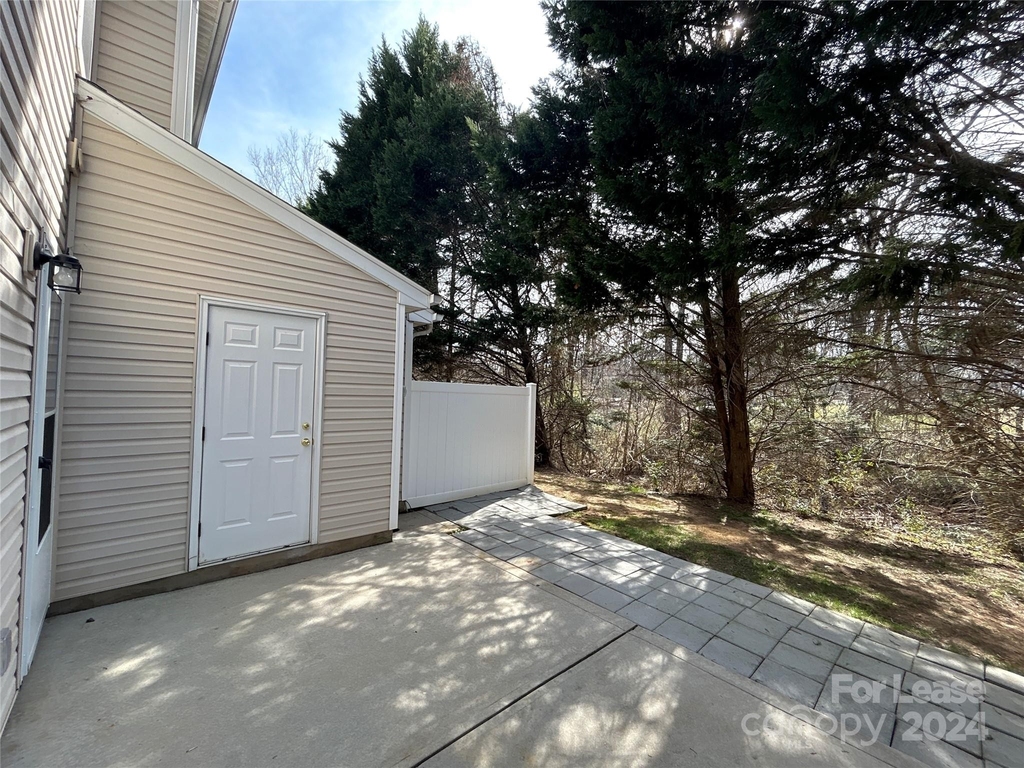 12324 Jessica Place - Photo 14