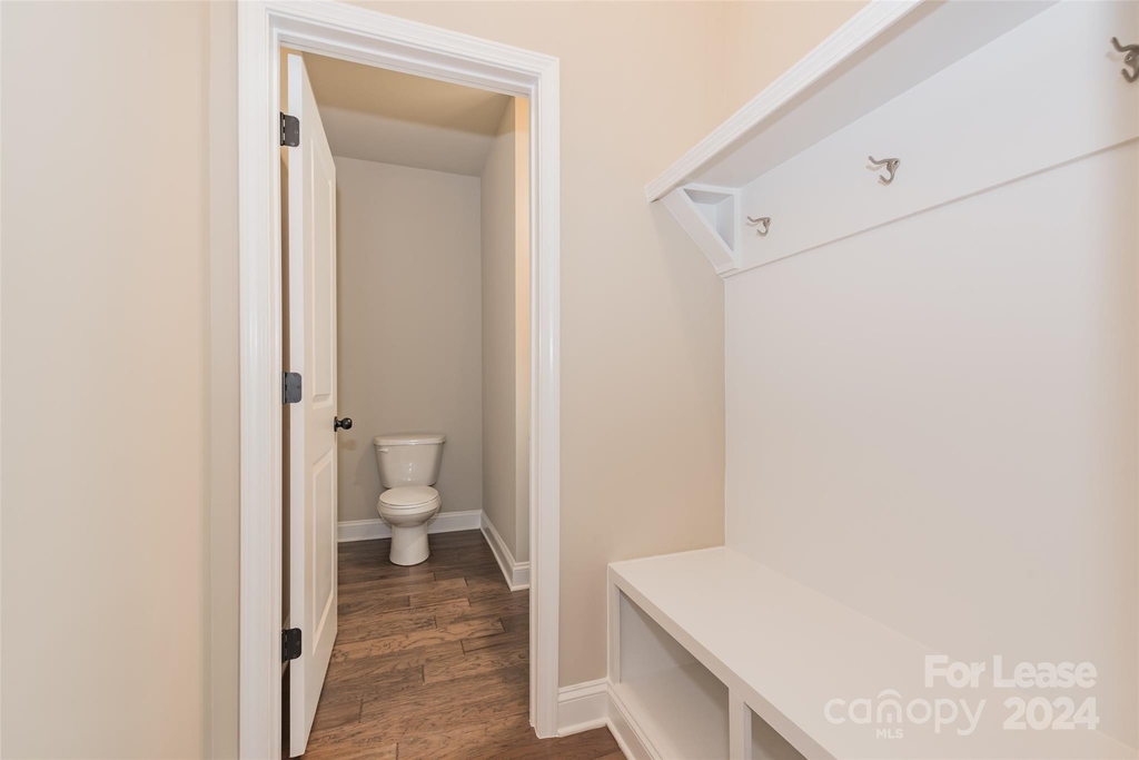 7546 Waverly Walk Avenue - Photo 12